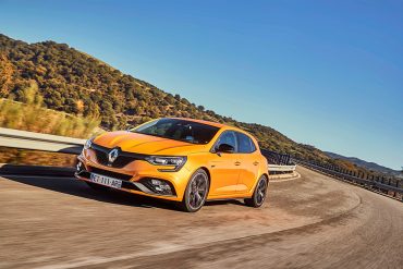 21202857_2018_new_renault_megane_r_s_sport_chassis_tests_drive_in_spain