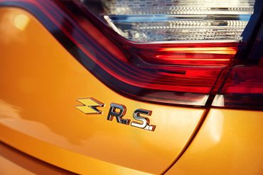 11_21202802_2018_-_new_renault_megane_r_s_sport_chassis_tests_drive_in_spain